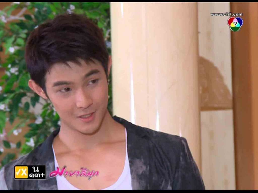 ทำไม่ดูเด็กลง หรืว่าจะบ่แม่นคนเดียวกัน