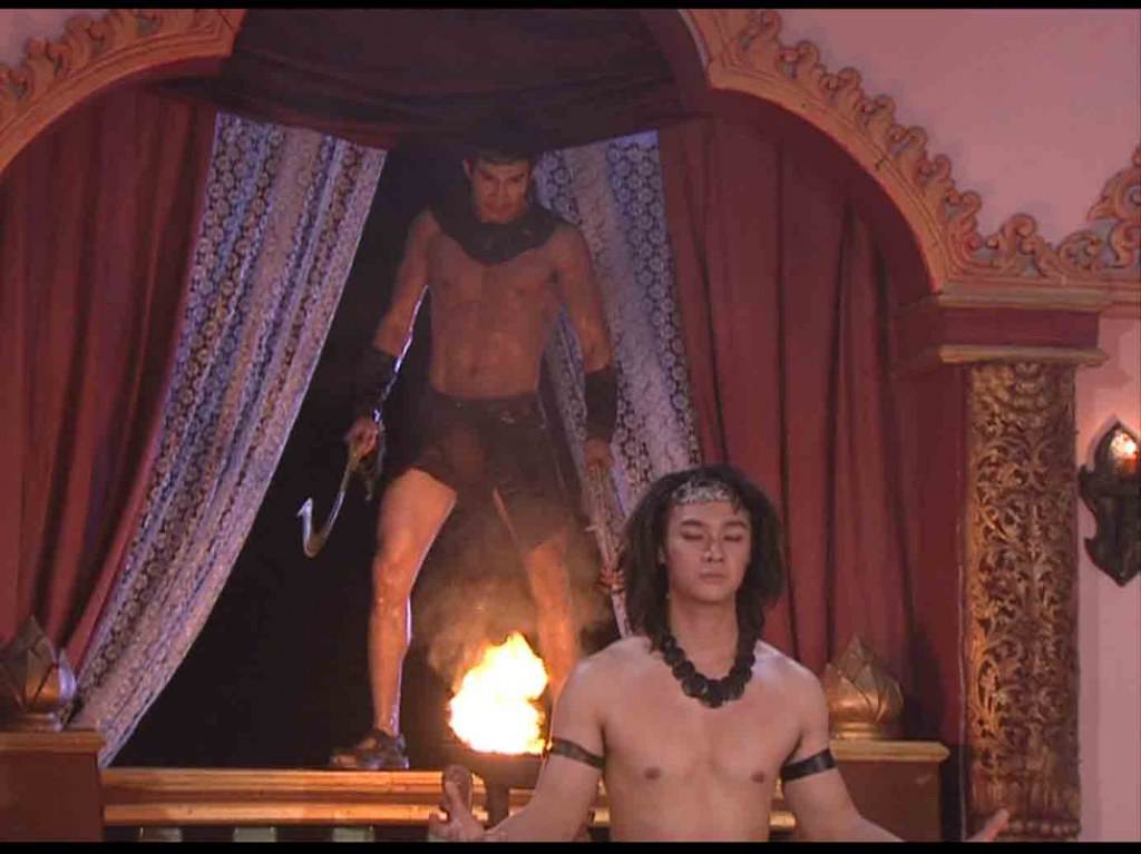 ทำไม่ดูเด็กลง หรืว่าจะบ่แม่นคนเดียวกัน