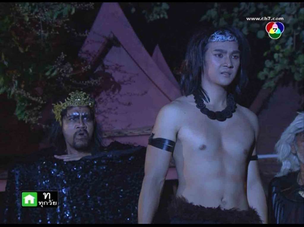 ทำไม่ดูเด็กลง หรืว่าจะบ่แม่นคนเดียวกัน