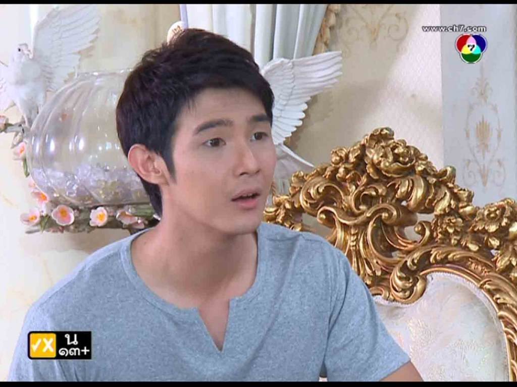 ทำไม่ดูเด็กลง หรืว่าจะบ่แม่นคนเดียวกัน