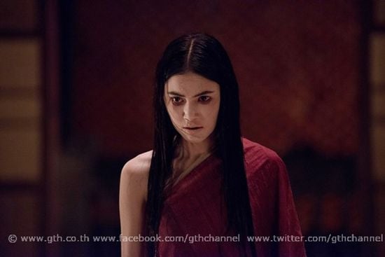 ใหม่ ทุ่มสุดตัว ฉากห้อยหัวเล่นเองไม่ใช้สแตนอิน ใน พี่มาก..พระโขนง
