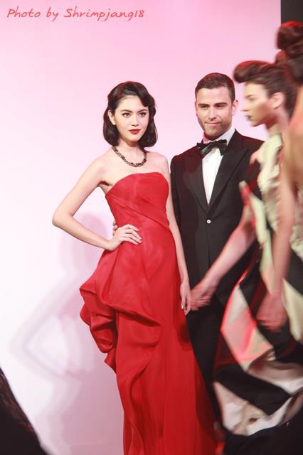 ใหม่ ดาวิกา จากแฟนเพจ