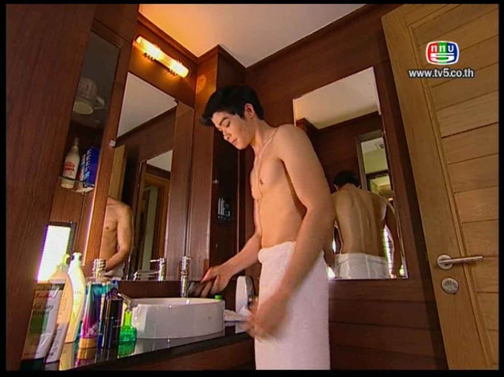เขาบ่ได้มีดีแต่เสียง......[ ตูมตาม ]