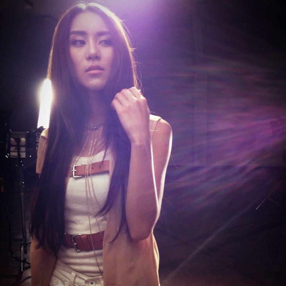 New Release! ทำใจไม่ได้ (I Can't) - Knomjean