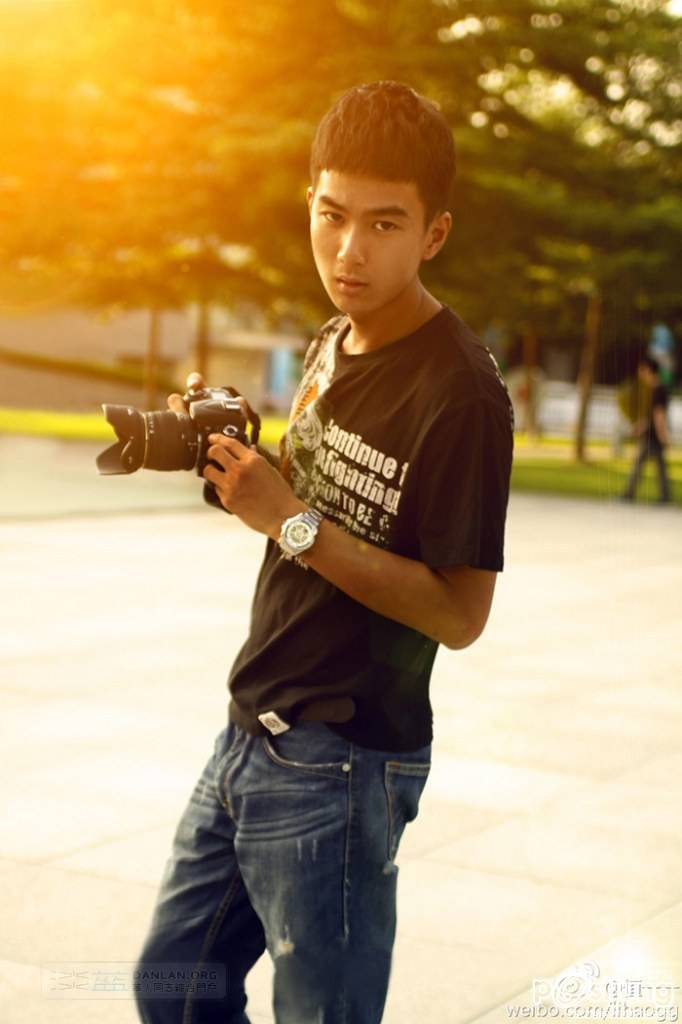 ตี๋หล่อเข้มหุ่นดี