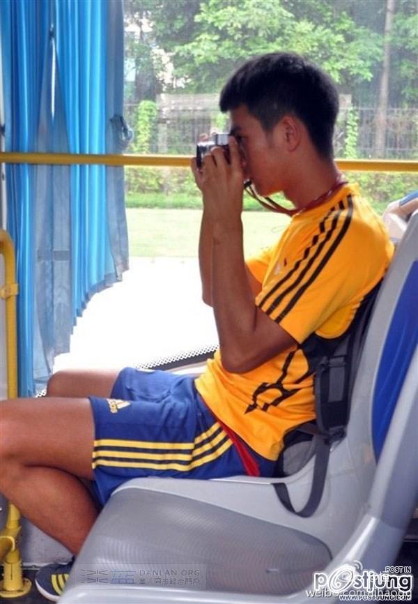 ตี๋หล่อเข้มหุ่นดี