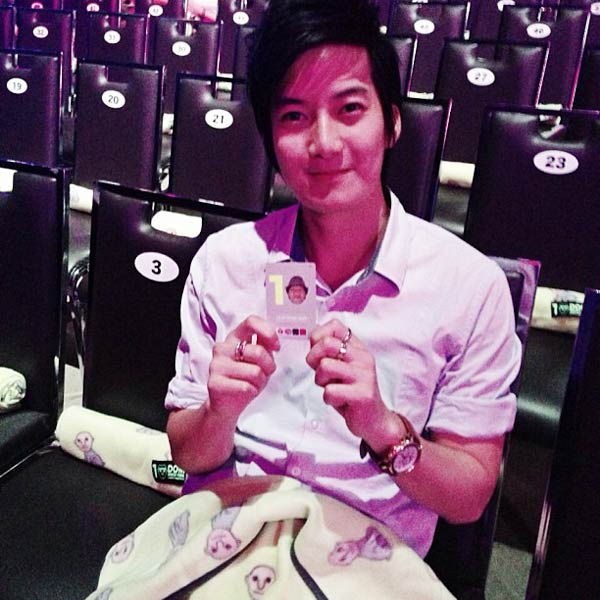 เดี่ยว 10 แซ่บ!! ดาราไปกันตรึม