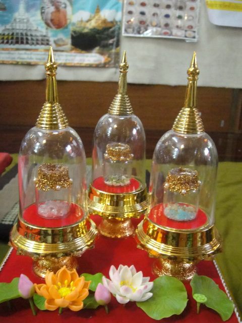 บ้านพรหลวงพ่ออยุธยา พระบรมสารีริกธาตุและพระอรหันตธาตุ
