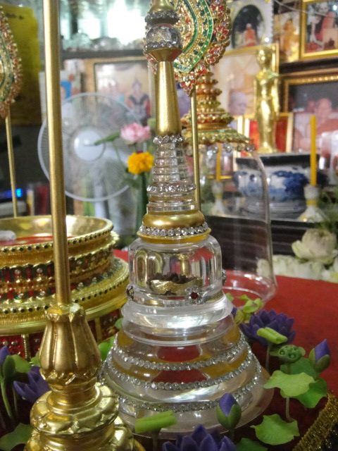 บ้านพรหลวงพ่ออยุธยา พระบรมสารีริกธาตุและพระอรหันตธาตุ