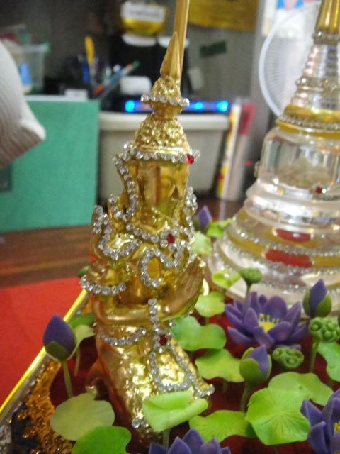 บ้านพรหลวงพ่ออยุธยา พระบรมสารีริกธาตุและพระอรหันตธาตุ