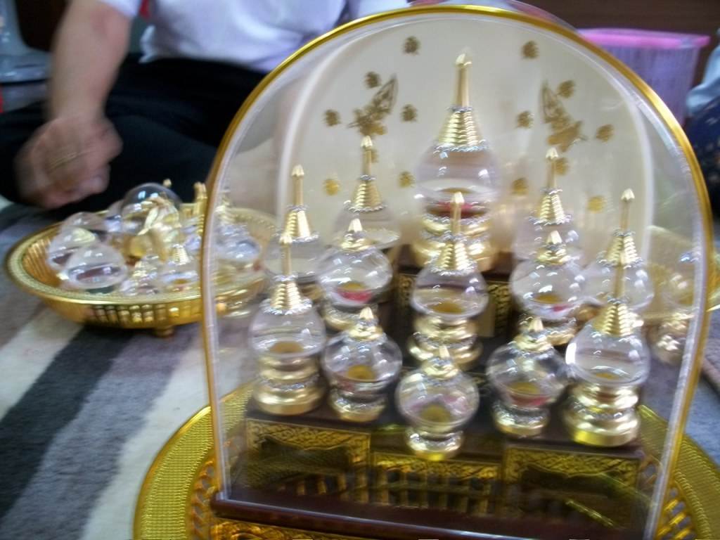 บ้านพรหลวงพ่ออยุธยา พระบรมสารีริกธาตุและพระอรหันตธาตุ