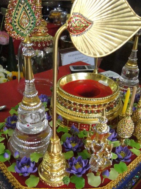 บ้านพรหลวงพ่ออยุธยา พระบรมสารีริกธาตุและพระอรหันตธาตุ