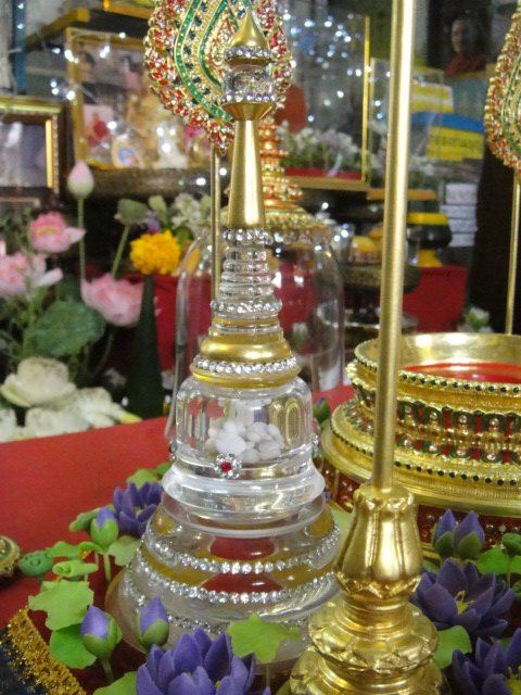 บ้านพรหลวงพ่ออยุธยา พระบรมสารีริกธาตุและพระอรหันตธาตุ