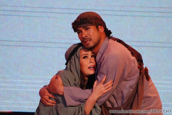 ฟ้าจรดทราย - ขวัญ ตุ้ย @งาน 7 สีสังสรรค์ 4-4-2013