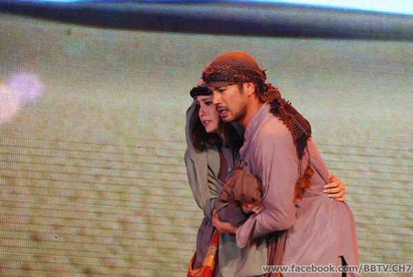 ฟ้าจรดทราย - ขวัญ ตุ้ย @งาน 7 สีสังสรรค์ 4-4-2013