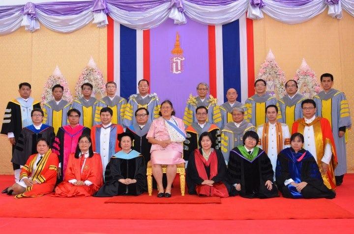 พิธีพระราชทานปริญญาบัตร มหาวิทยาลัยมหาสารคาม ประจำปี 2555