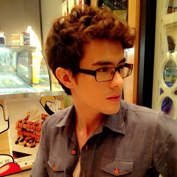 อาเธอร์ เบญจกุล ลูกครึ่งสุดหล่อ ในมายาตวัน