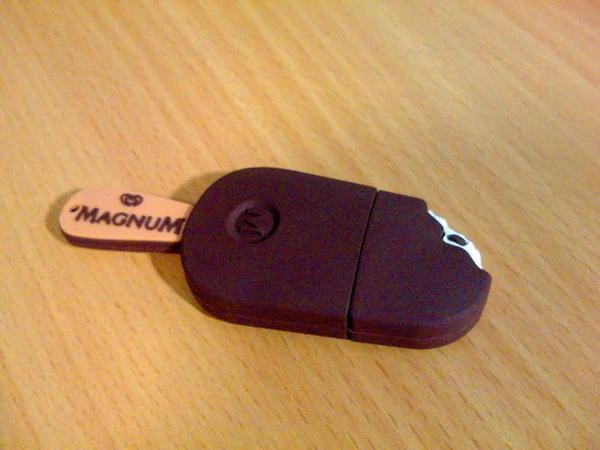 thumb drive รูปแบบเก๋ๆ น่าสะสม