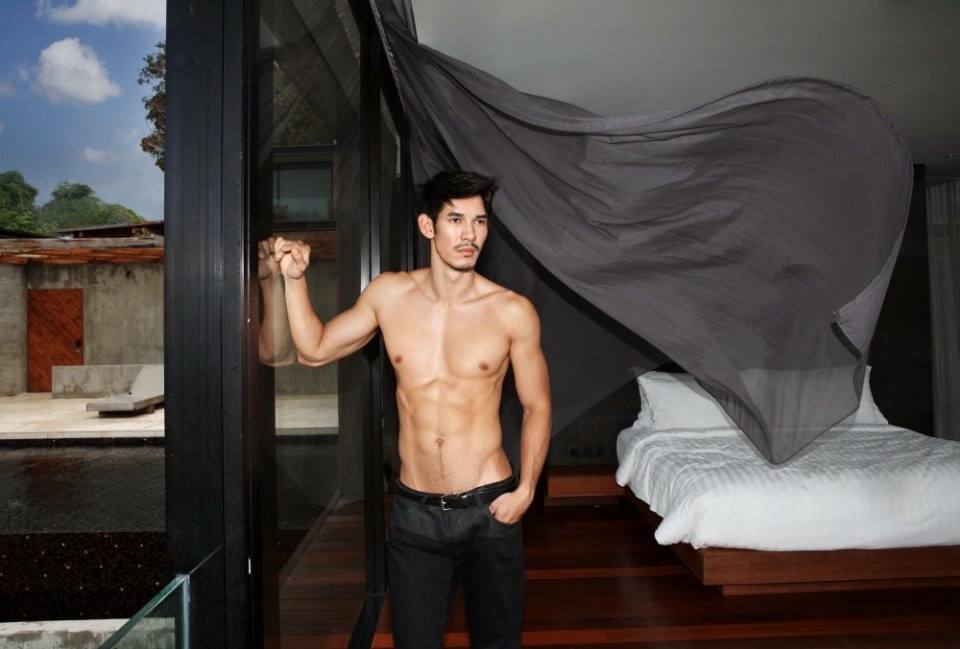 หนุ่มหล่อ
