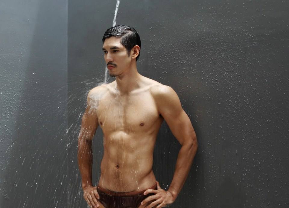 หนุ่มหล่อ