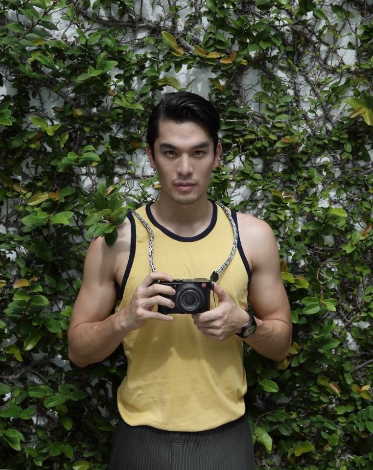 หนุ่มหล่อ