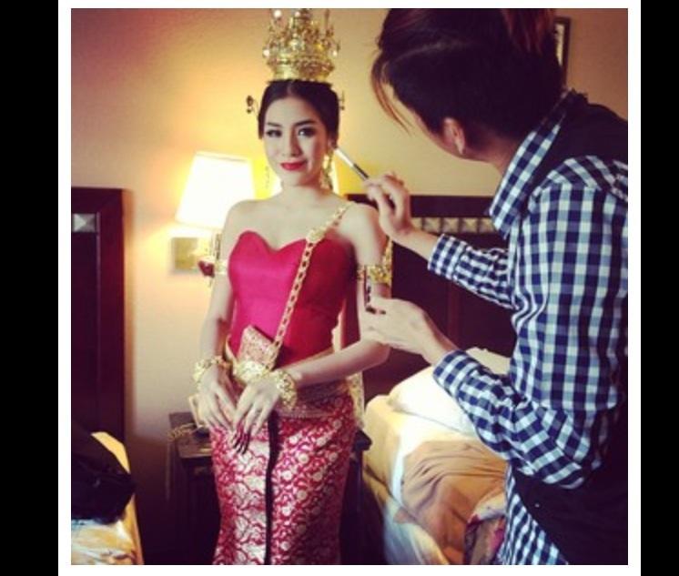 นานๆจะได้เห๊นที!!  ใบเตยใส่ชุดไทย!!
