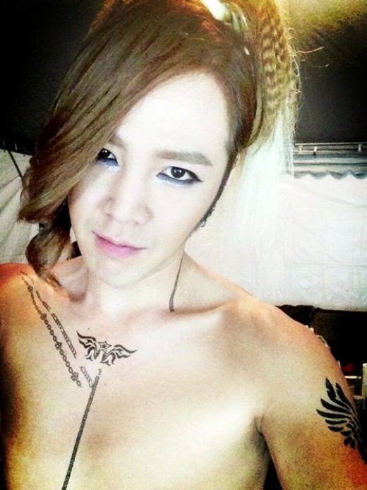 จางกึนซอก เปลือยท่อนบน พร้อมเผยเรื่องคืนที่มีความสุข