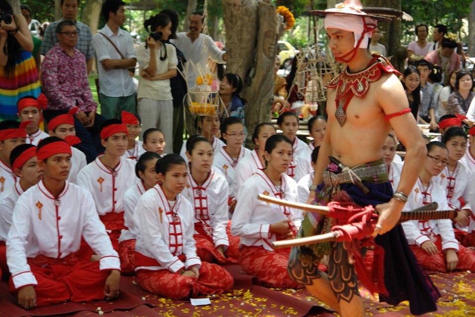 งานไหว้ครู ของคณะวิจิตรศิลป์ มช ปี2555