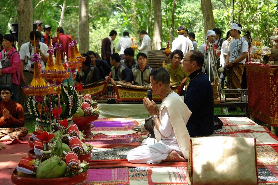 งานไหว้ครู ของคณะวิจิตรศิลป์ มช ปี2555