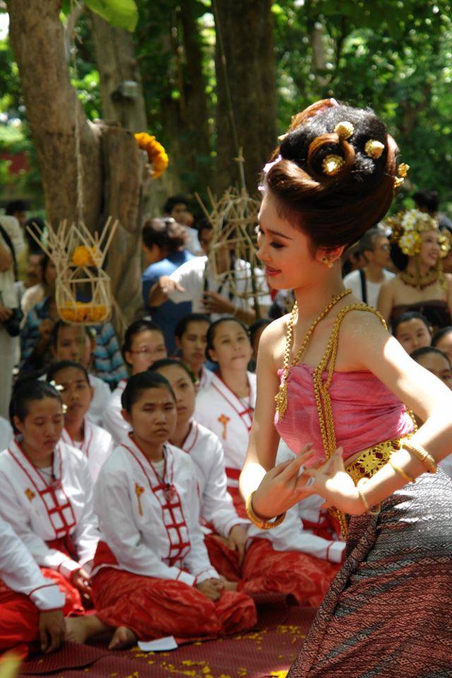 งานไหว้ครู ของคณะวิจิตรศิลป์ มช ปี2555