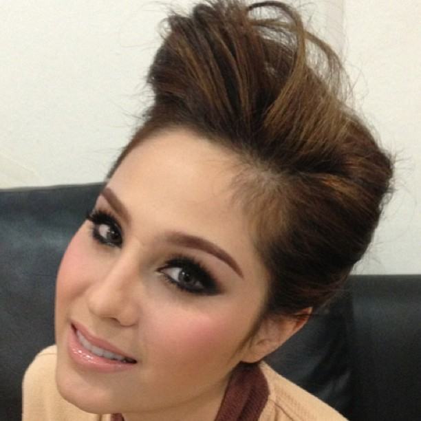 ขวัญ อุษามณี นางเอกแถวหน้าวิกหมอชิต