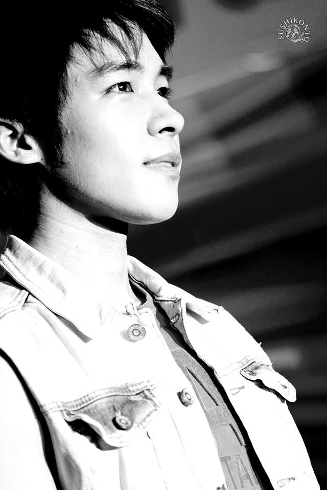 http://www.facebook.com/nat.sakdatorn
