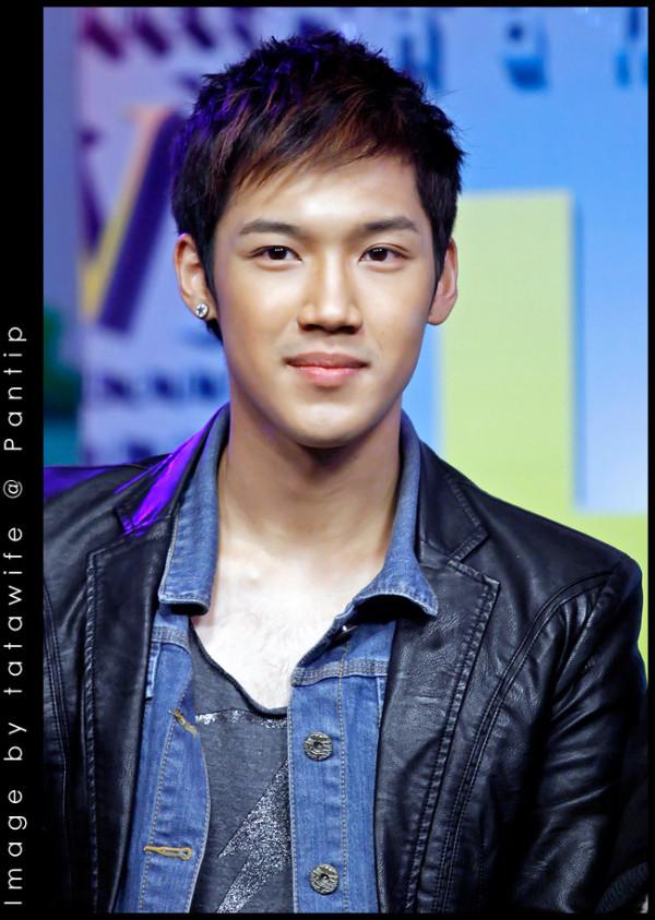 แกงส้ม กับขนหน้าอกของเขา