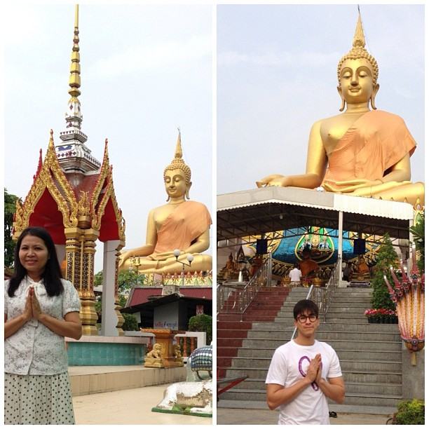 เป็นปลื้ม! ณเดชน์ กราบเท้าพ่อแม่ รดน้ำดำหัวผู้ใหญ่ในวันสงกรานต์