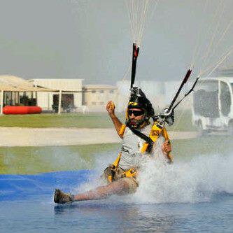 กีฬาที่น่าตื่นเต้นอย่างหนึ่งของดูไบ (sky dive Dubai)