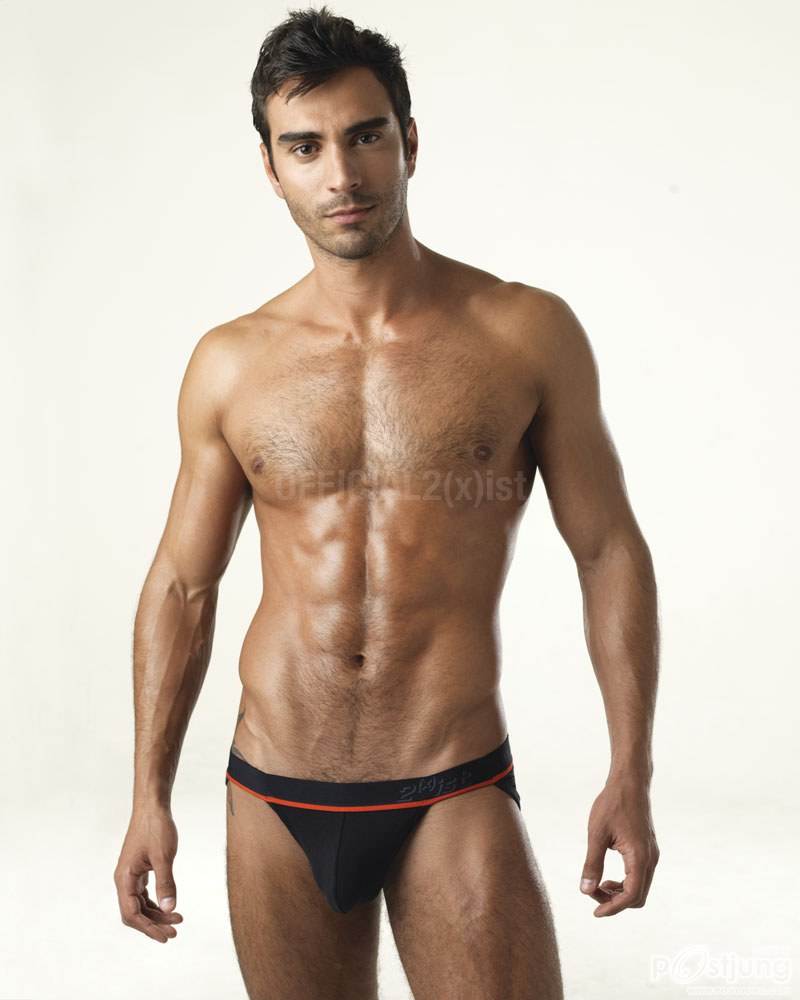Rodiney Santiago 1 ใน 5 อันดับหนุ่มพรอมคิงที่น่าหลงใหลที่สุด