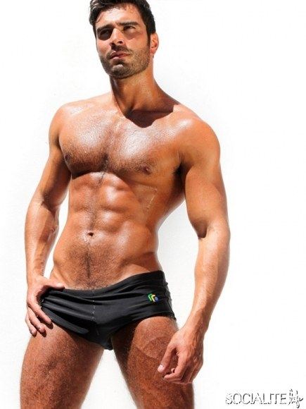 Rodiney Santiago 1 ใน 5 อันดับหนุ่มพรอมคิงที่น่าหลงใหลที่สุด