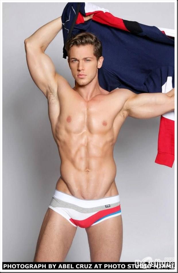 Joshua Michael Brickman 1 ใน 5  อันดับหนุ่มพรอมคิงที่น่าหลงใหลที่สุด