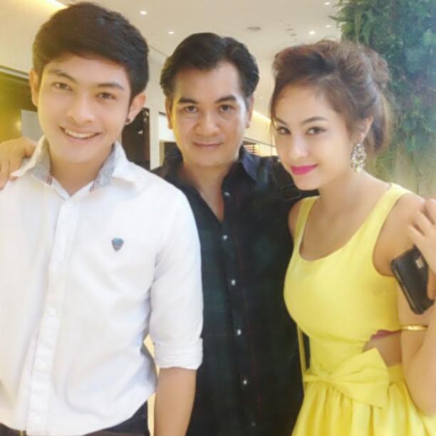 ขวัญ อุษามณี กับชุดสีเหลือง น่ารัก สดใส