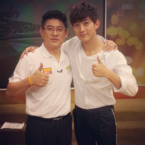 ประมวลภาพ สรยุทธ กับดาราเกาหลี ซี้กันสุด ๆ
