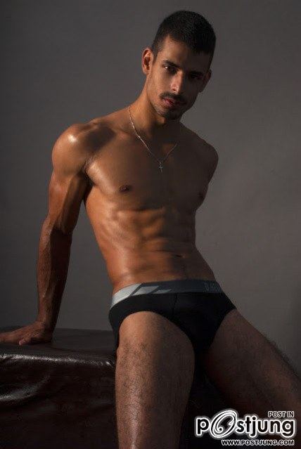 D.Hedral Underwear casting call &ndash; Thiago Bergamasco