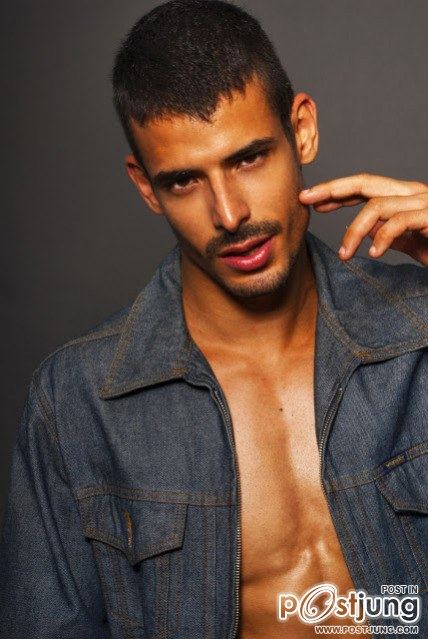 D.Hedral Underwear casting call &ndash; Thiago Bergamasco