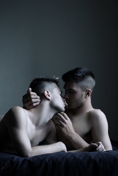 เรื่องบนเตียงของเราสองคน