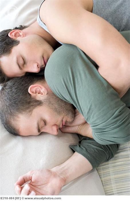เรื่องบนเตียงของเราสองคน