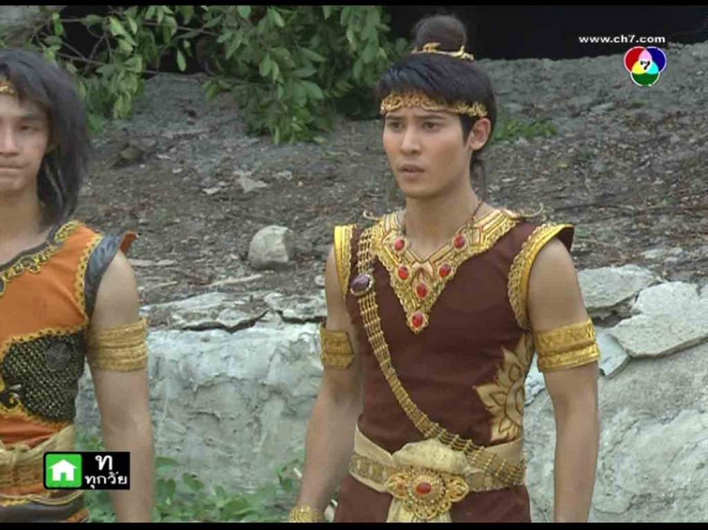 ขนรักแร้ขององค์ชายงามหลาย พระเจ้าค่ะ