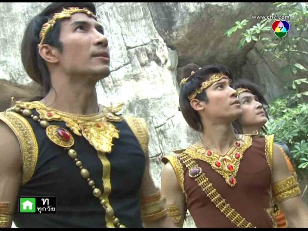 ขนรักแร้ขององค์ชายงามหลาย พระเจ้าค่ะ