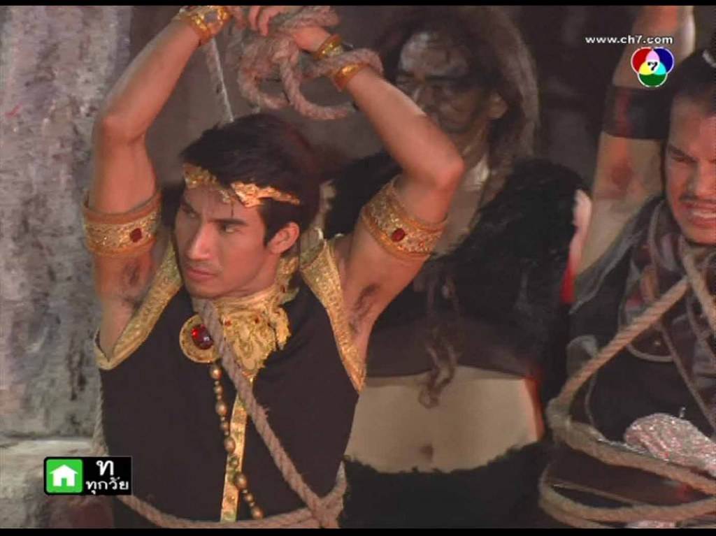 ขนรักแร้ขององค์ชายงามหลาย พระเจ้าค่ะ