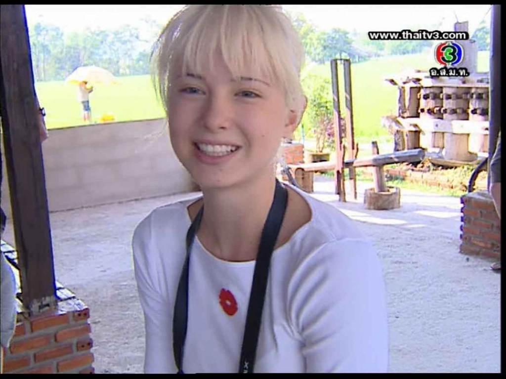 เครี สาวฝรั่งน่าฮักอีหลี่