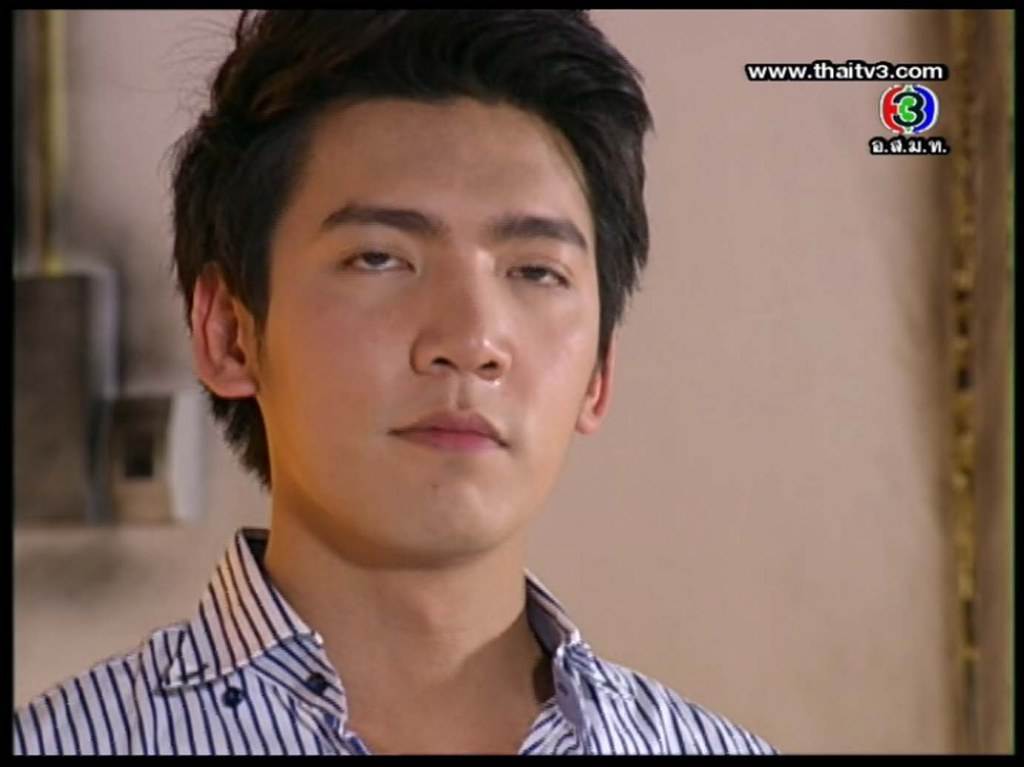 ชูมคนหล่อ เฟิร์ส... เบิ่งคลายฮ้อน เบิ่งแล้วนอนฝันดีสะเด้อหล้า