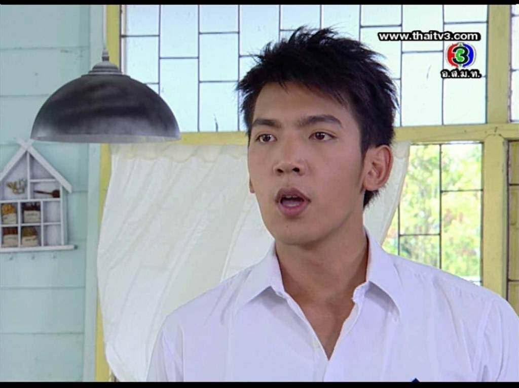 ชูมคนหล่อ เฟิร์ส... เบิ่งคลายฮ้อน เบิ่งแล้วนอนฝันดีสะเด้อหล้า